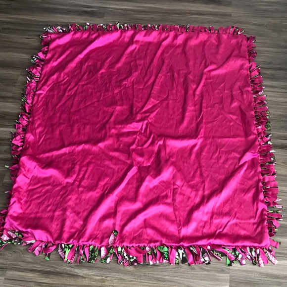 Handmade Floral Blanket - Picture 4 of 4